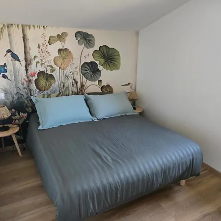 L'entremonts Apartment *